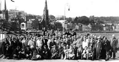Gorbals Ward day trip to Rothesay 1950s